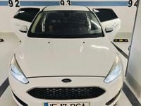Second-hand Ford Focus 120 CP (88 kW) 2015 Culoarealb Hatchback