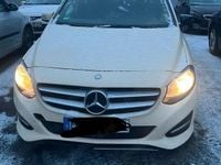 Second-hand Mercedes B200 136 CP (100 kW) 2015 Galben Monovolum
