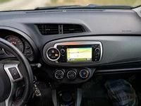 Second-hand Toyota Yaris 70 CP (51 kW) 2014 Gri Berlinǎ