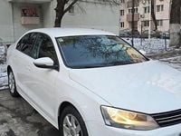 Second-hand VW Jetta Trendline 105 CP (77 kW) 2011 Culoarealb Berlinǎ