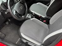 Second-hand Toyota Aygo 70 CP (51 kW) 2020 Rosu Hatchback