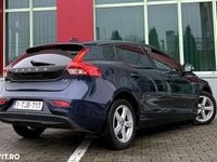Second-hand Volvo V40 120 CP (88 kW) 2014 Culoarealbastru Hatchback