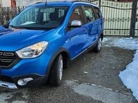 Second-hand Dacia Lodgy Stepway 131 CP (96 kW) 2020 Culoarealbastru Monovolum