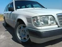 Second-hand Mercedes 250 113 CP (83 kW) 1993 Break