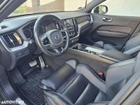 Second-hand Volvo XC60 R-Design 197 CP (144 kW) 2019 Culoaremaro SUV