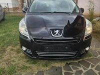 Second-hand Peugeot 5008 112 CP (82 kW) 2012 Negru Monovolum