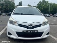 Second-hand Toyota Yaris 90 CP (66 kW) 2013 Culoarealb Hatchback