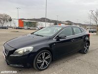 Second-hand Volvo V40 Ocean Race 190 CP (139 kW) 2015 Culoarenegru Hatchback