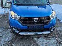 Second-hand Dacia Lodgy Stepway 131 CP (96 kW) 2020 Culoarealbastru Monovolum