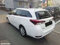 second-hand Toyota Auris Hybrid 