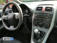 second-hand Toyota Auris 