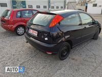 Second-hand Ford Focus 100 CP (73 kW) 2004 Albastru Berlinǎ