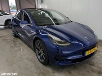 Second-hand Tesla Model 3 Standard Range Plus 239 kW (325 CP) 2020 Culoarealbastru Berlinǎ