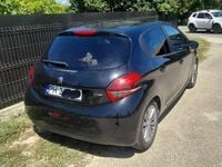 Second-hand Peugeot 208 2016 Hatchback
