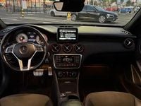 Second-hand Mercedes A250 211 CP (155 kW) 2013 Negru Hatchback