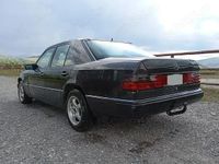 Second-hand Mercedes E250 128 CP (94 kW) 1991 Berlinǎ
