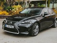 Second-hand Lexus IS300h 223 CP (164 kW) 2018 Negru Berlinǎ