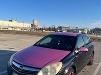 Second-hand Opel Astra 110 CP (80 kW) 2010 Culoarenegru Hatchback