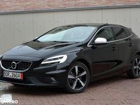 Second-hand Volvo V40 R-Design 150 CP (110 kW) 2019 Culoarenegru Hatchback