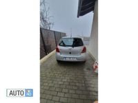 Second-hand Toyota Yaris 64 CP (47 kW) 2007 Argintiu Hatchback