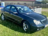 Second-hand Mercedes C200 163 CP (119 kW) 2003 Berlinǎ