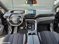 Second-hand Peugeot 5008 Allure 130 CP (95 kW) 2023 Culoarenegru SUV