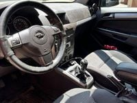 Second-hand Opel Astra 100 CP (73 kW) 2006 Culoarenegru Break