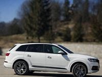 Second-hand Audi Q7 S-Line 286 CP (210 kW) 2019 Culoarealb SUV