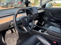 Second-hand Tesla Model 3 365 kW (497 CP) 2019 Alb Berlinǎ