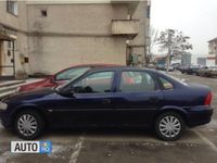 Second-hand Opel Vectra 75 CP (55 kW) 1998 Albastru marin Berlinǎ