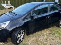 Second-hand Kia Rio 75 CP (55 kW) 2012 Culoarenegru Hatchback