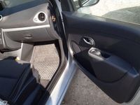 Second-hand Renault Clio III 90 CP (66 kW) 2011 Argintiu Hatchback