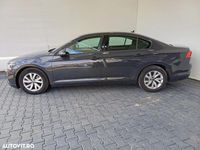 Second-hand VW Passat Advance 150 CP (110 kW) 2021 Gri mediu  normal Berlinǎ