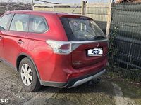 Second-hand Mitsubishi Outlander Invite+ 150 CP (110 kW) 2015 Culoarerosu SUV