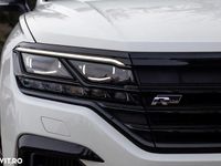 Second-hand VW Touareg R-line 340 CP (250 kW) 2021 Culoarealb SUV