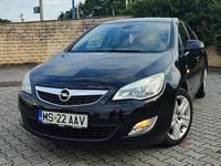 Second-hand Opel Astra 100 CP (73 kW) 2011 Negru