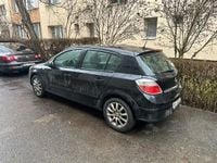Second-hand Opel Astra 101 CP (74 kW) 2005 Negru Hatchback