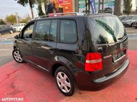 second-hand VW Touran 2.0 FSI//Benzina, 2005, Finantare Rate