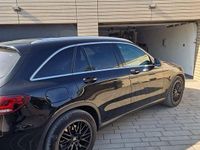 Second-hand Mercedes GLC300 258 CP (189 kW) 2020 Culoarenegru SUV