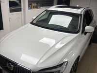 Second-hand Volvo XC60 Inscription 235 CP (172 kW) 2023 Culoarealb SUV