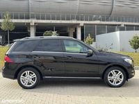 Second-hand Mercedes GLE250 Exclusive 204 CP (150 kW) 2017 Culoarenegru SUV