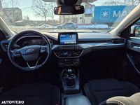 Second-hand Ford Focus Trend 125 CP (91 kW) 2018 Culoareargint Berlinǎ