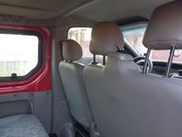 second-hand Opel Vivaro 1.9, cu 9 locuri