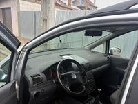 Second-hand VW Sharan Comfortline 115 CP (84 kW) 2006 Culoaregri Monovolum