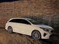 Second-hand Kia Ceed GT GT-Line 115 CP (84 kW) 2019 Culoarealb Break