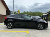 Second-hand Volvo V40 R-Design 150 CP (110 kW) 2018 Culoarenegru Hatchback