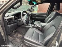 Second-hand Toyota HiLux 204 CP (150 kW) 2025 Culoareverde Pickup