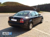 Second-hand VW Passat 101 CP (74 kW) 2001 Negru Berlinǎ
