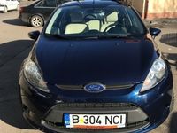 Second-hand Ford Fiesta 82 CP (60 kW) 2012 Albastru Hatchback