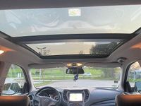 Second-hand Hyundai Santa Fe Premium 200 CP (147 kW) 2016 Culoarealb SUV